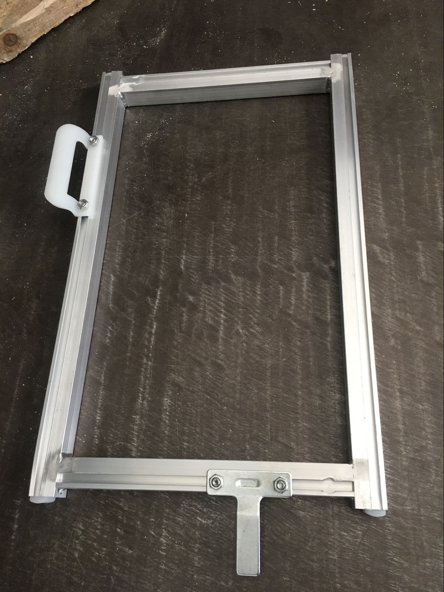 Aluminium alloyed aluminium frame, web frame specialized in various sizes.