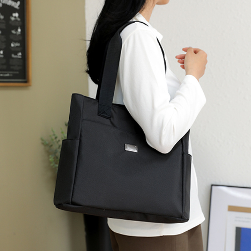 2024 new woman's handbag, large shoulder bag, lightweight, Mommy's handbag, leisure lady bag.