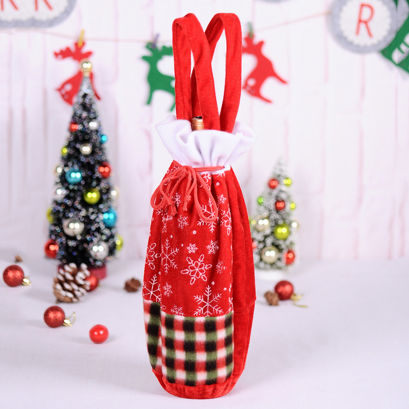 Cross-border creative velvet bottled wine bottle set up with a table decoration for Christmas decorations for champagne and wine.