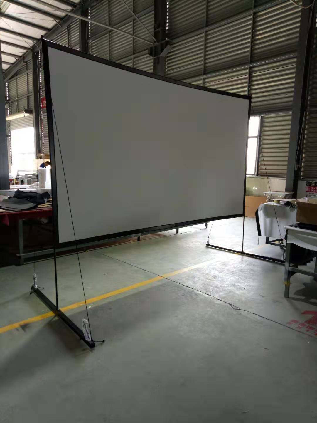 Nó đơn giản, không có giá trị, 150 inch 16:9.