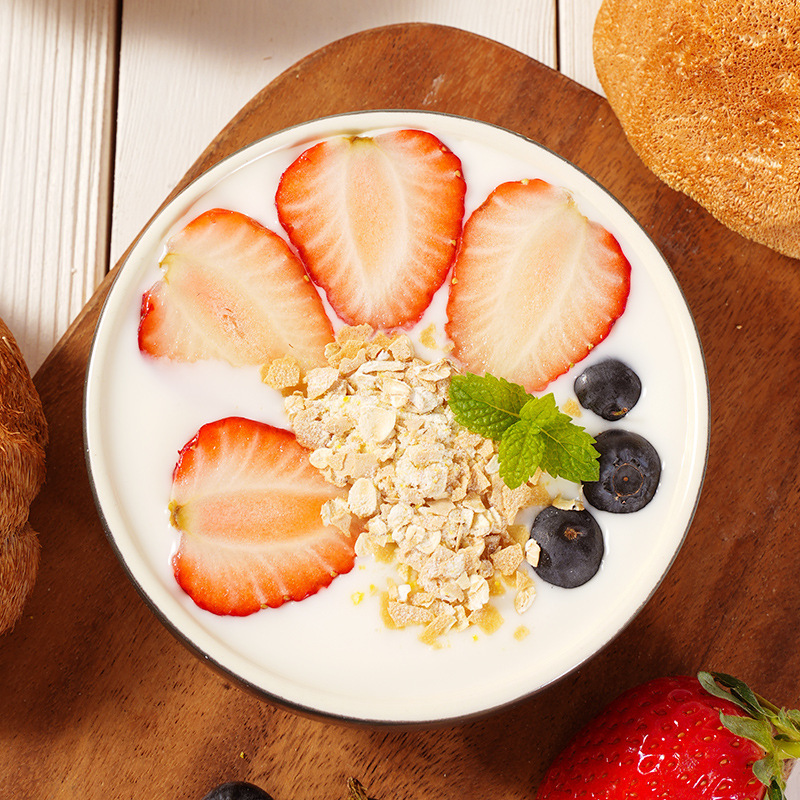 Nutritional composite cereal cereals are healthy and ready to eat small bags of oatmeal breakfasts to feed the abdomen.