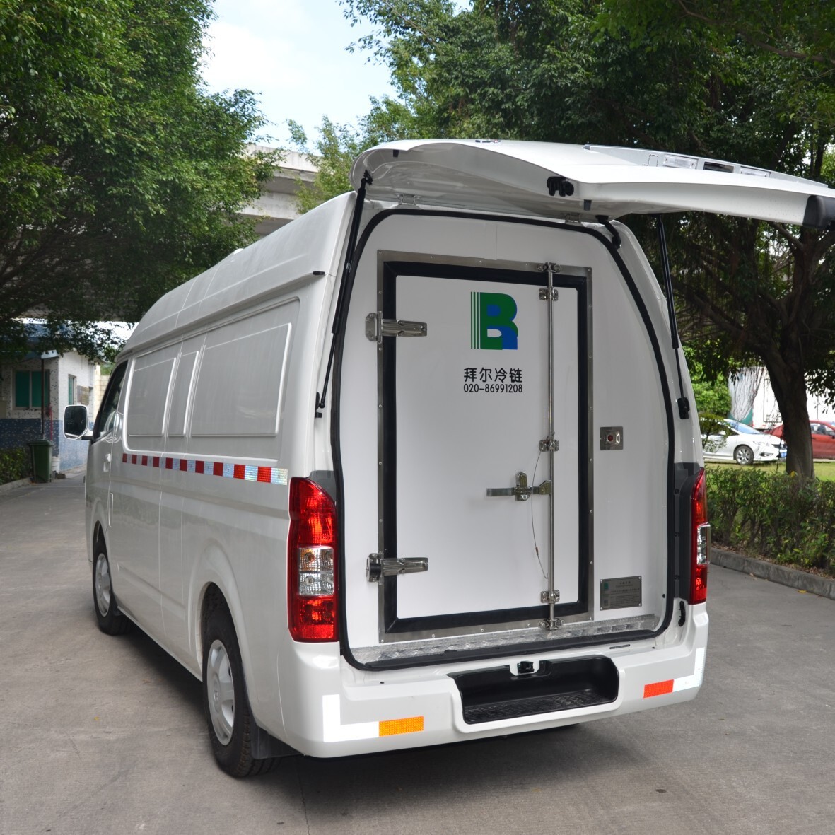 Refrigerated food, fruit and vegetables, G7 van, San Fukuda