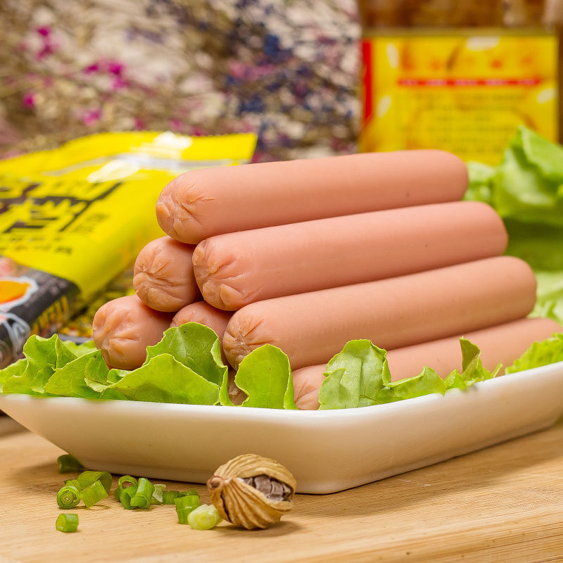 Bạn tình 40 gram, 5 * 10 gói snack, nhiều xúc xích.
