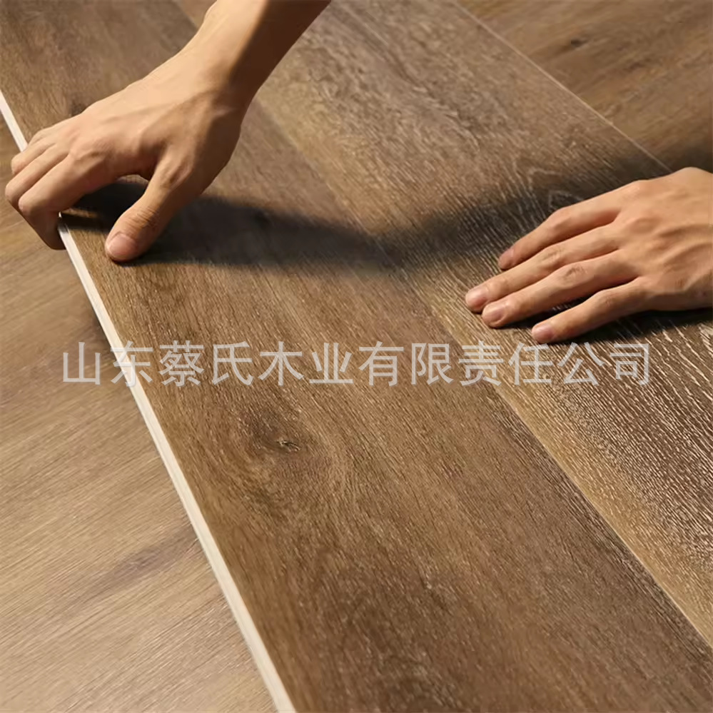 Fortified composite wood floors at the E1 level in solid wood floors, house-sets resistant to grinding and waterproofing.