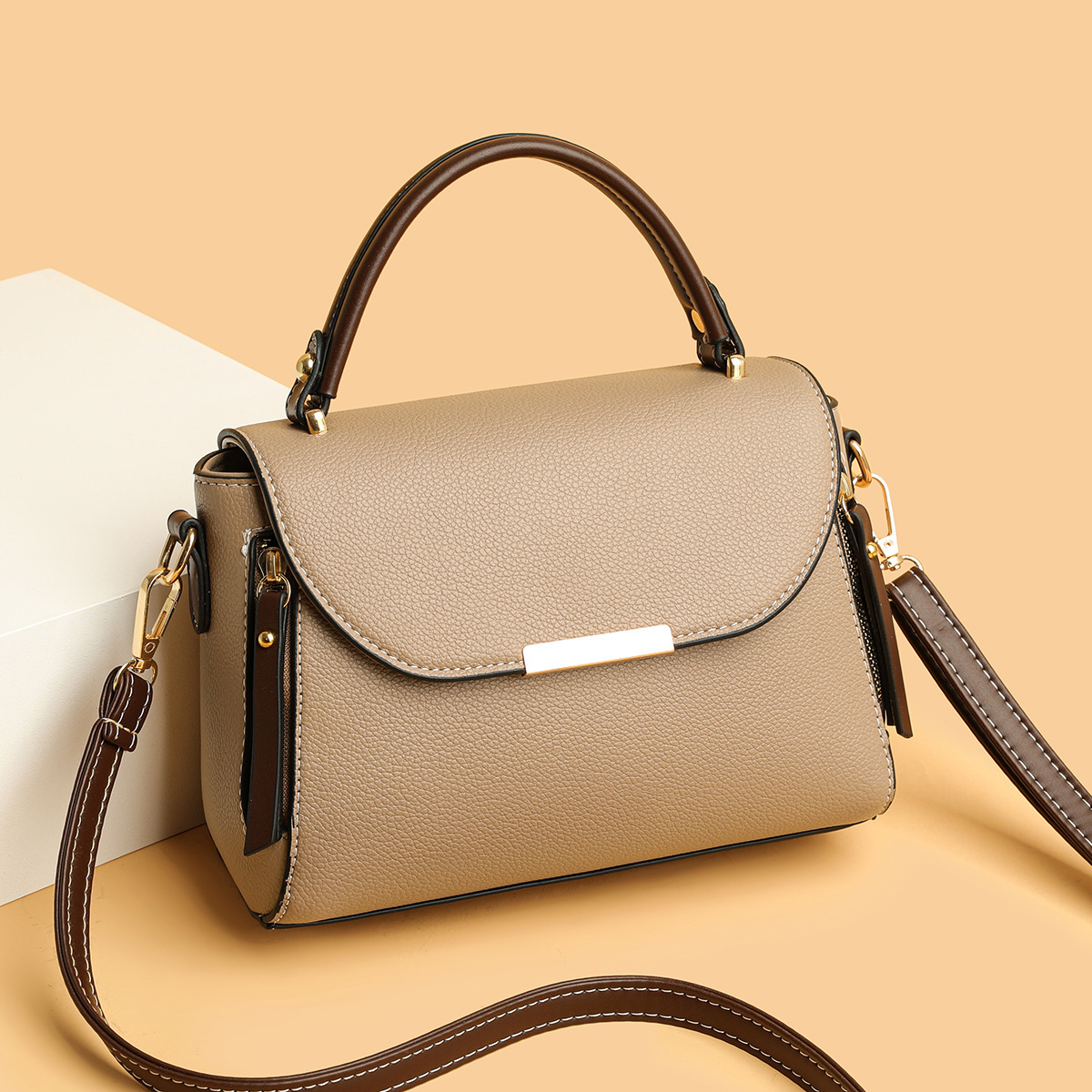 2024 new squint bag, one-shoulder bag, one-shoulder bag, one-hand handbag, small-coloured package.