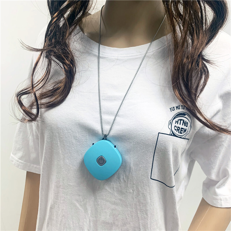 Cây cối, những chiếc di động nhỏ, những người dọn dẹp, làm sạch những sợi dây chuyền sạch không khí âm tính.