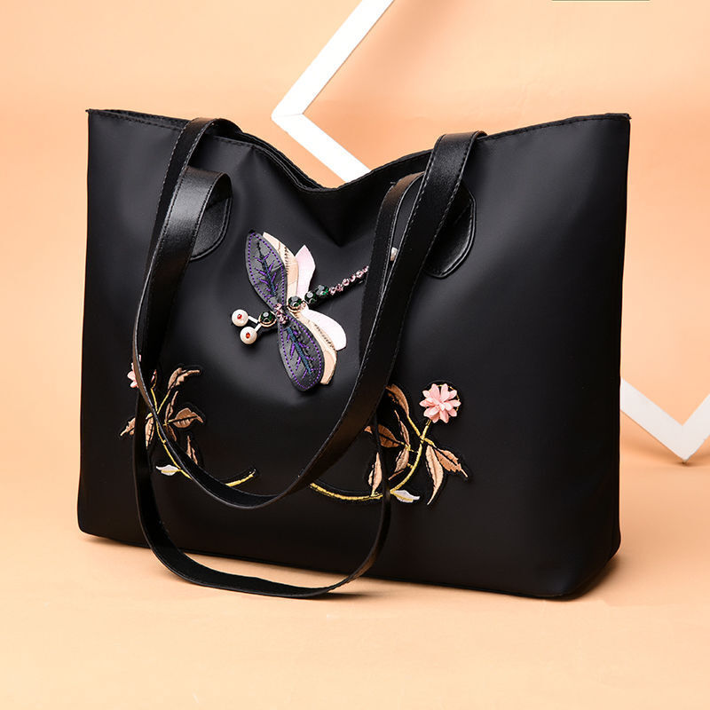 Cross-border supply of 2024 Fashion Fashion Fashion Fashion Fashion with a large capacity of tweezer.