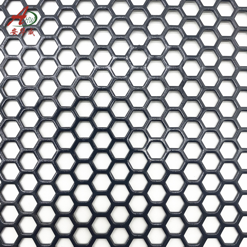 เหล็ก Hexagonal จิ้มตาข่ายโลหะ 304 พ่นคลื่นอะลูมิเนียมพับผนัง