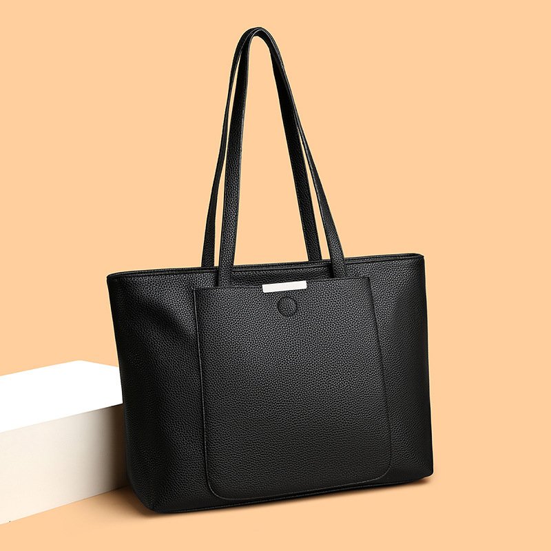 A new 2023 cross-border handbag, a single shoulder bag.
