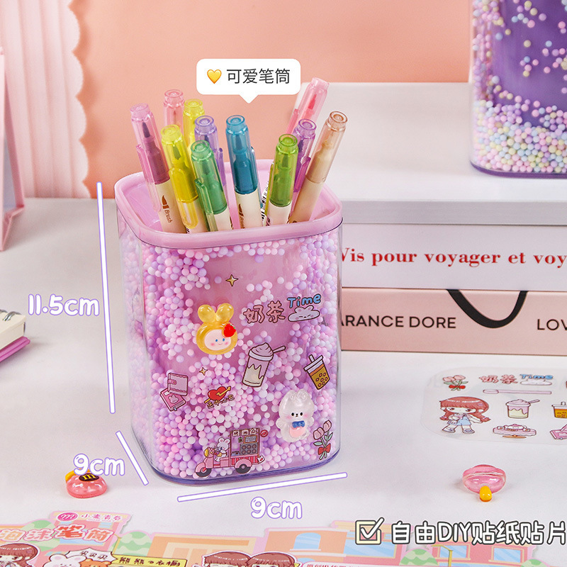 Một lượng lớn các nhà ga cho một phòng làm việc trẻ em dựa trên hoạt hình dễ thương được thiết lập trong một chiếc bóng 7 màu