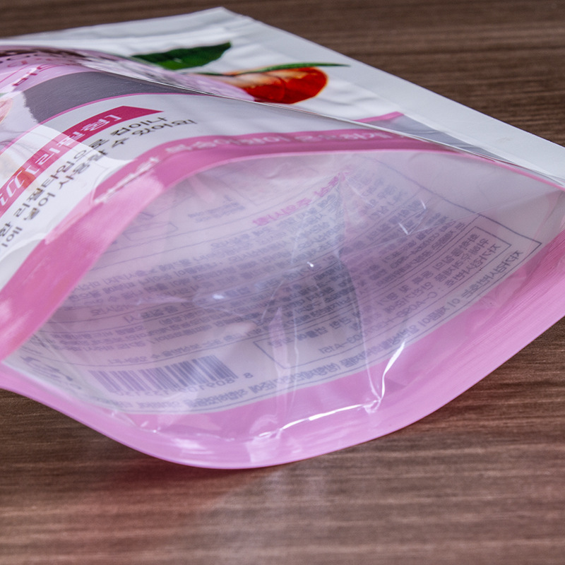 Được đặc biệt hóa trong việc sản xuất tất cả các loại thức ăn khô và giải trí, với các cửa sổ khép kín và túi bọc nhựa được thiết lập để tự quản lý.