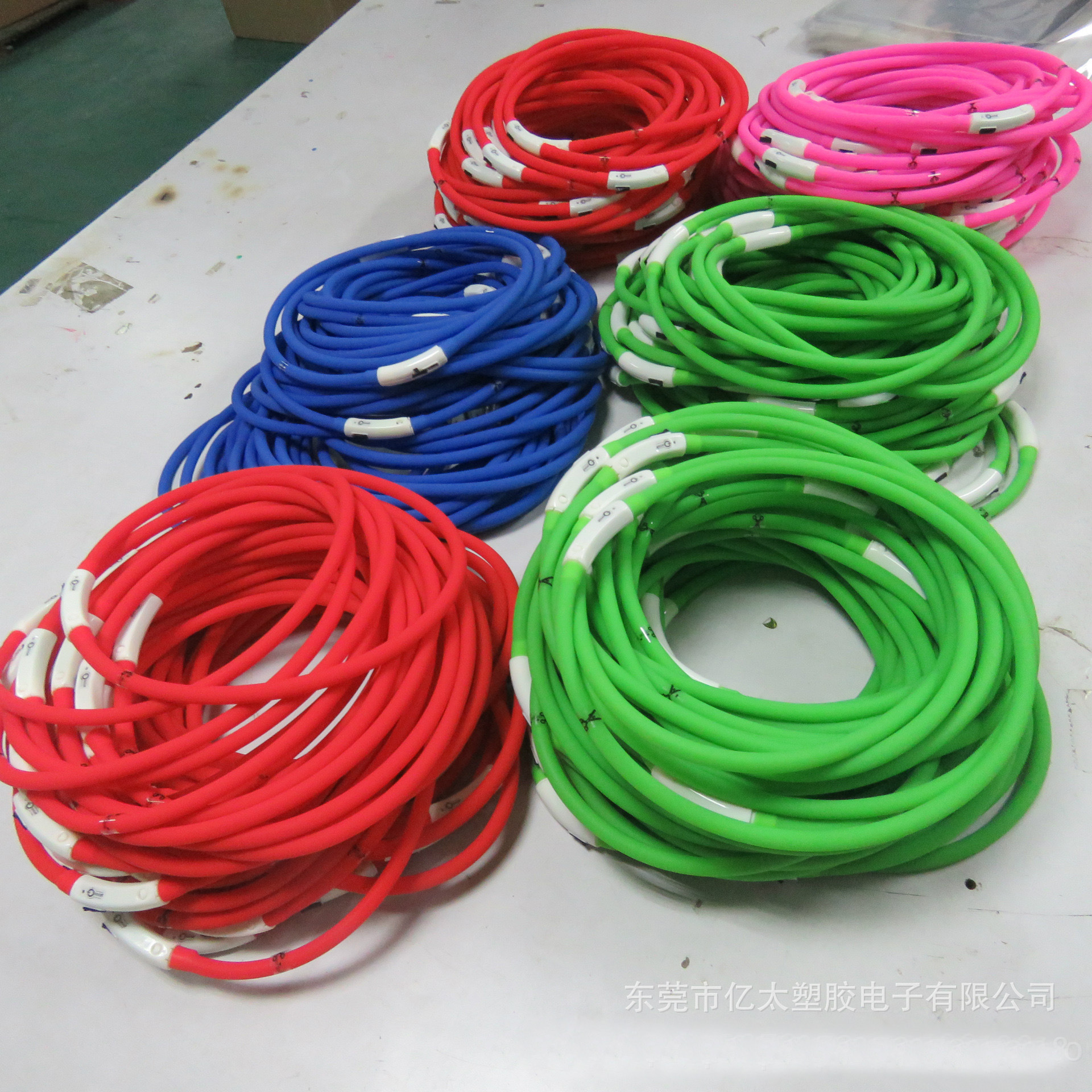 Con thú cưng U.S.B. Nạp dây chuyền của chó LED, dây chuyền cổ chó nhỏ.