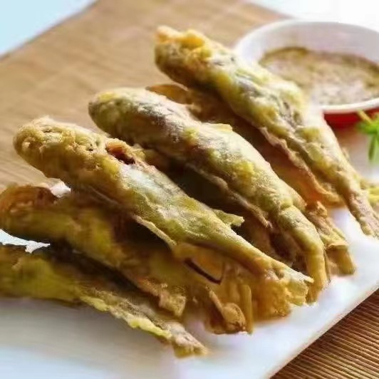 Cả 400g/pack, năm phút nữa sinh viên mới ra, và bạn có thể nấu ăn ở nhà.