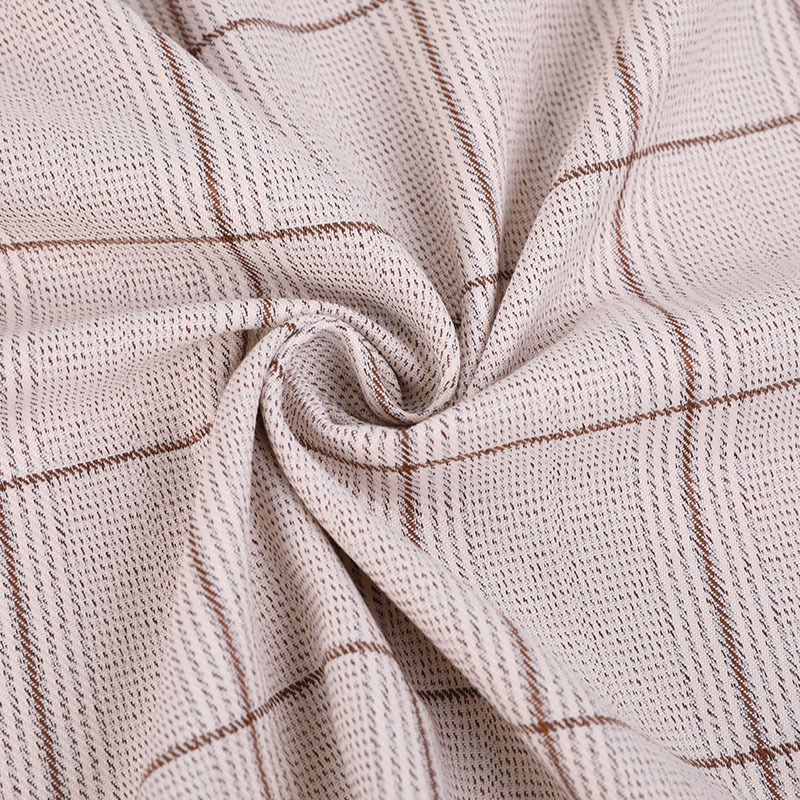 We'll have a new 2020, a new Tr-coated fabric, and a new t-shirt suit for women in autumn and winter.