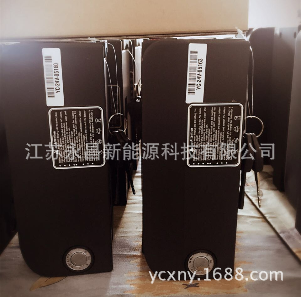 Lithium battery electric wheelchairs folding older persons with disabilities up the slope 24V18AH lithium batteries
