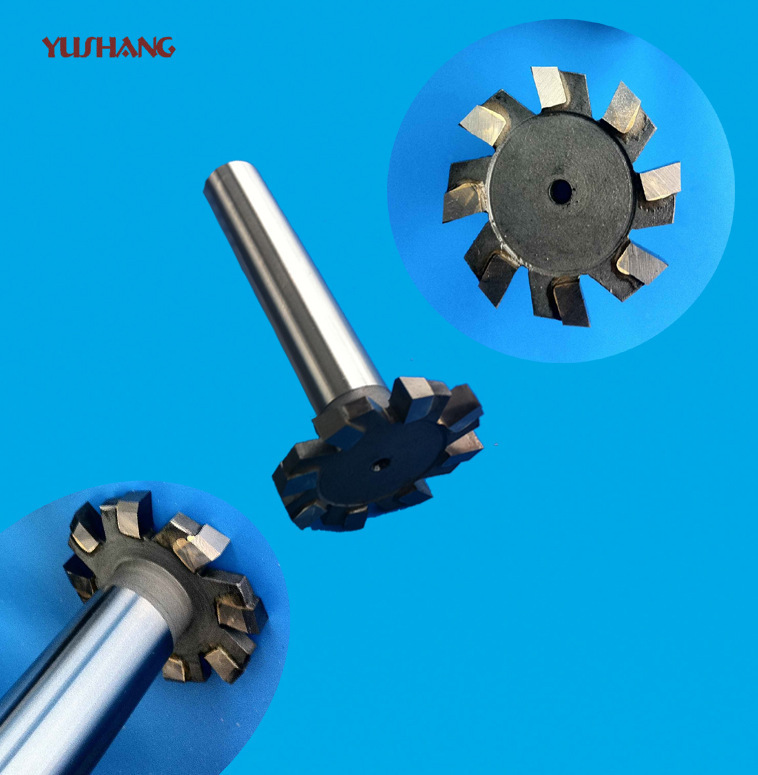 Bị hàn, 8 lần đâm, đâm bằng thép tốc độ cao.