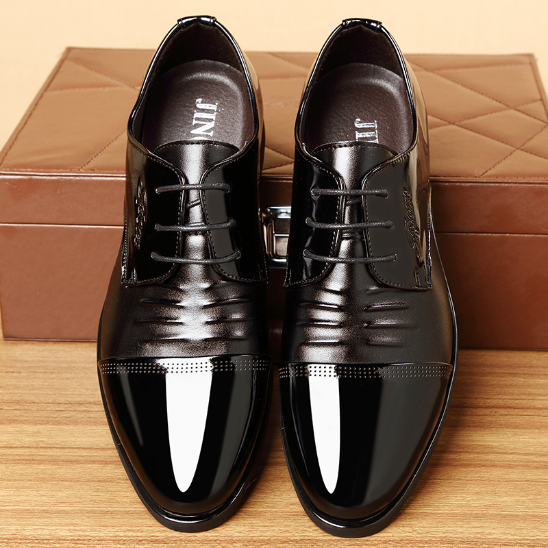 Shoeman Business is putting up the classic English-style wedding shoes inside the Korean black tip.