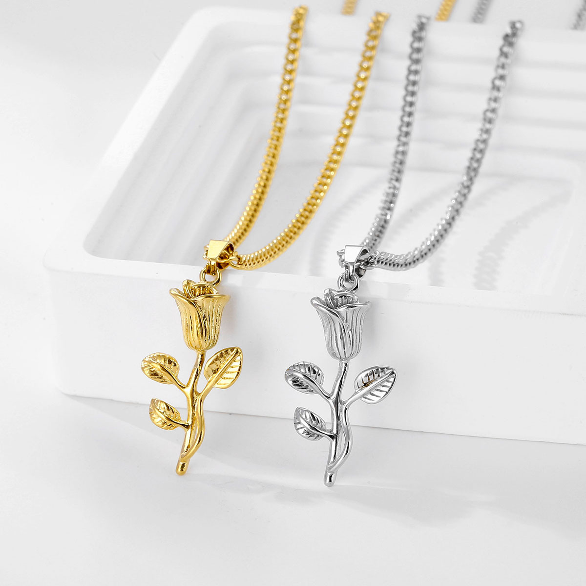 Vòng cổ phong tỏa thời trang kiểu Pháp, thép không gỉ 18K.