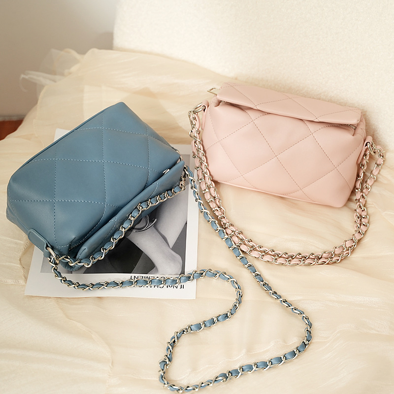 The new 2023 Fashion Fashion One-Eyers Packer-Break-Brigger Chain Bag-A-Girl.