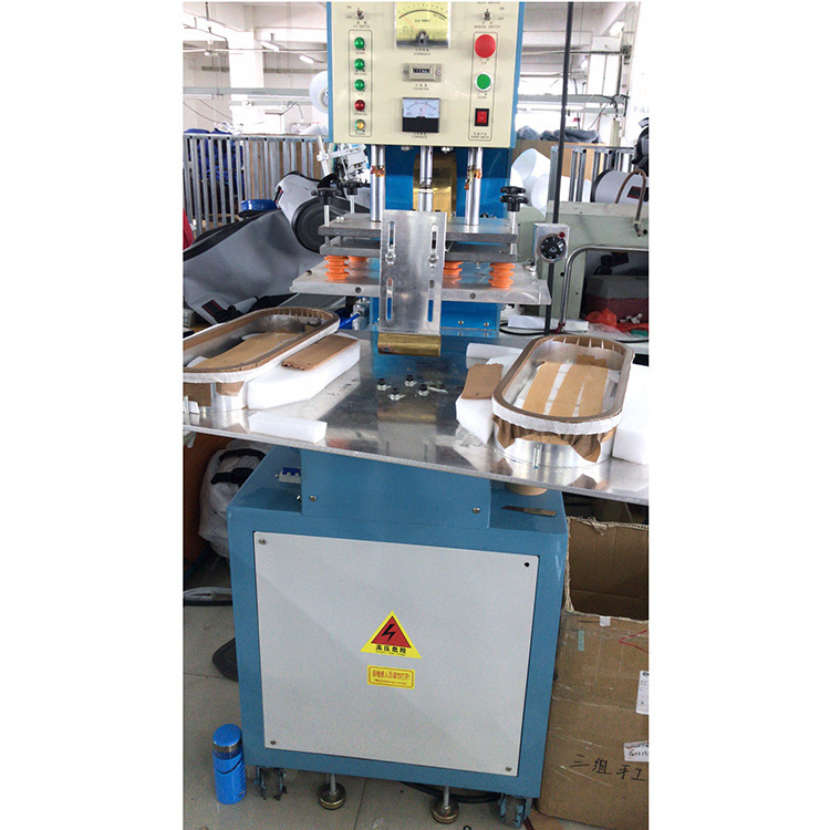 The factory sells 10 KW wears, a HF, a placard, a LOGO, a turnboard operation.