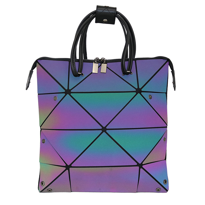 The new cross-border twirling lady, the geometry bag, the folding of deformed nightlight handbags.