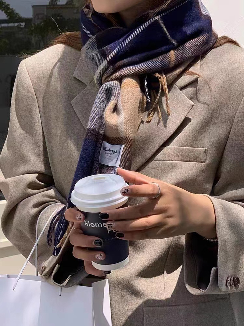 2022 Han Van Autumn Tweedy Skin Sweat Shawl.