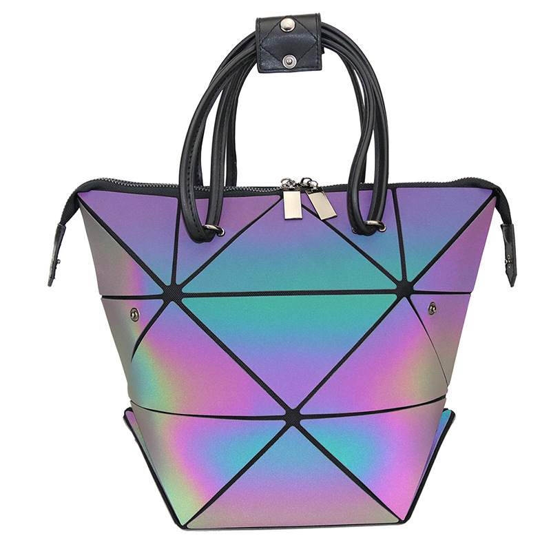 The new cross-border twirling lady, the geometry bag, the folding of deformed nightlight handbags.