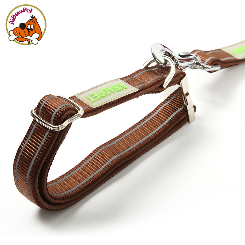 Vòng cổ có màu nylon được bọc lại, con chó nhỏ chống lửa, huấn luyện con vật nuôi chống vết cắn.