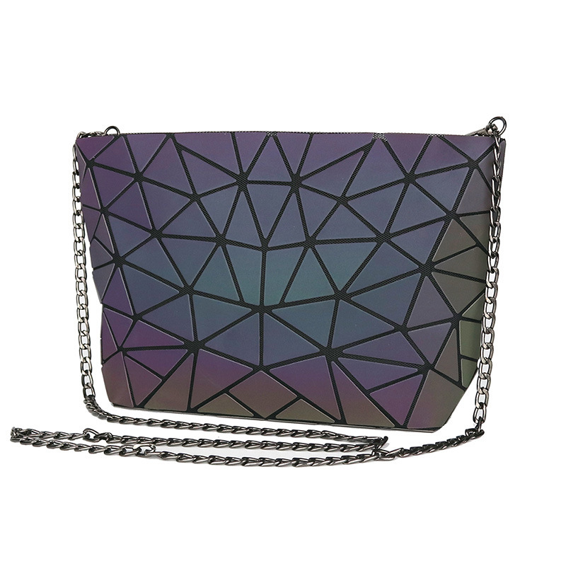 Geometry Bresco Lightning, a single shoulder bag for a single night-lighted diamond girl.