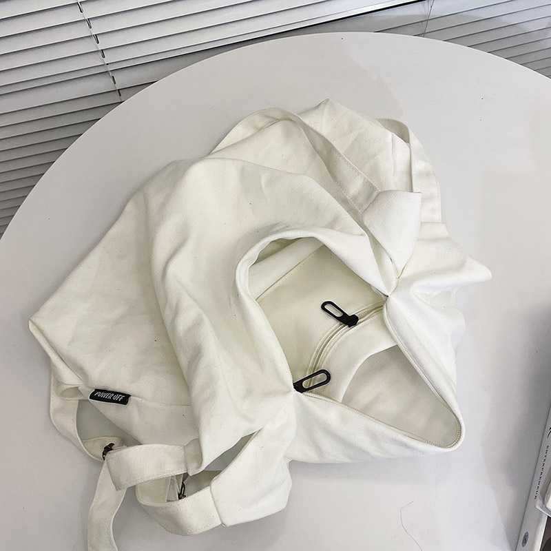 Slippered canvass, short-sized recreational packs, large-volume Korean-style one-shoulder packs of lazy men.