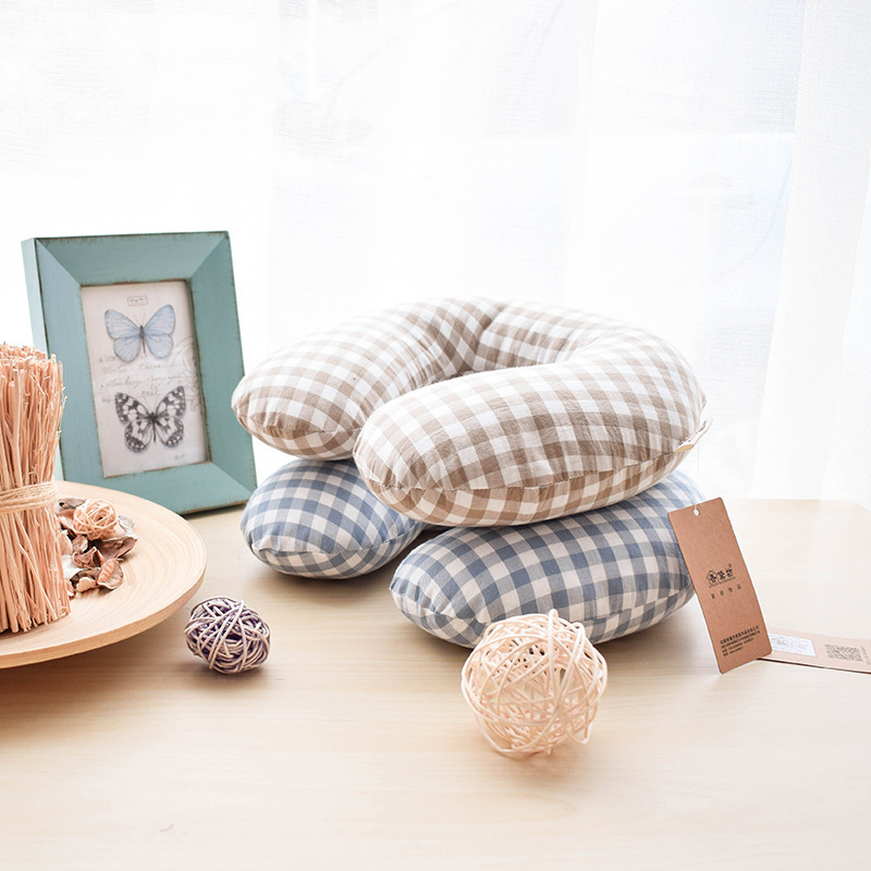 The Shandea water-washing U-type wheat-shell pillow is pure cotton.