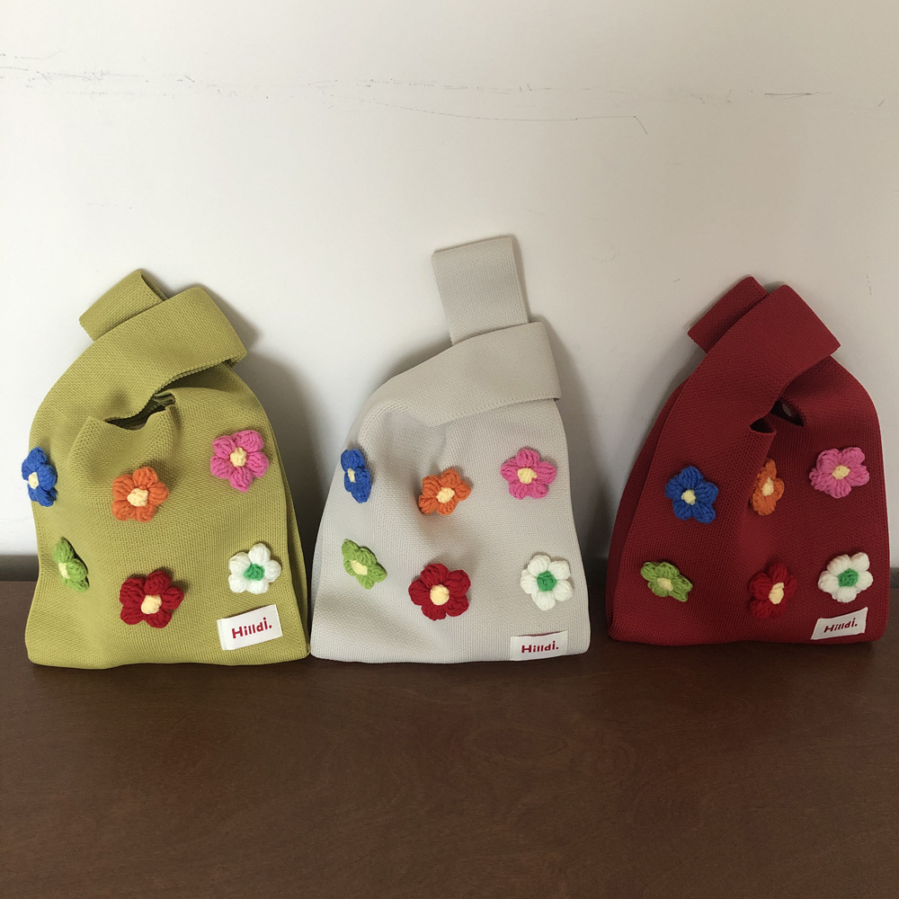 Japanese-Handian hand-to-hand knitting bag full of hand-to-hand gift bags with students carrying Tot bag girls