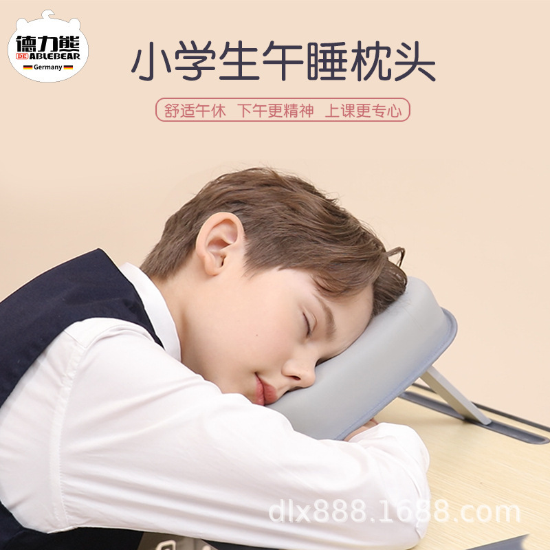 Phòng ngủ gấu với trẻ con trong giờ nghỉ trưa là một cái máy kích thích 6 giường.