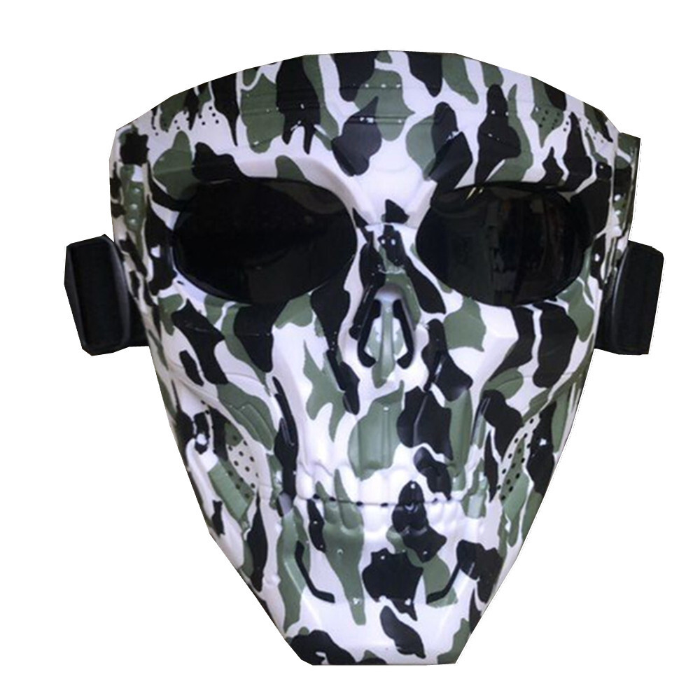 An outdoor cavalry skull motion mask, an all-American C.S. tactical mask, goggles.