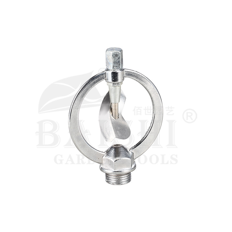 Vòng tròn 360 ° cho thiết bị tưới tiêu vườn xanh lá cây với một cái vòi bằng nhựa đu đưa