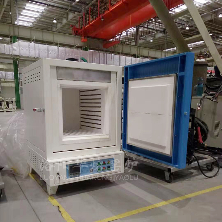 The Mavester Factory produces an 800-degree high-temperature box-based Mave.