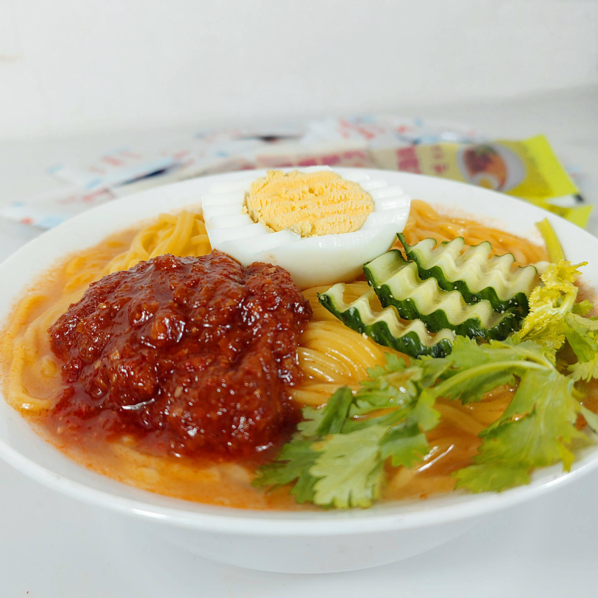 Toàn bộ phân phối bởi nguồn gốc của bộ đồ ấm áp của Hàn Quốc ở rìa