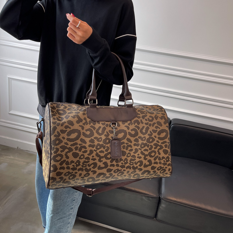 The new Chi-Cool handbag, the Hani-Kwani travel kit, is a free-haul sports package.