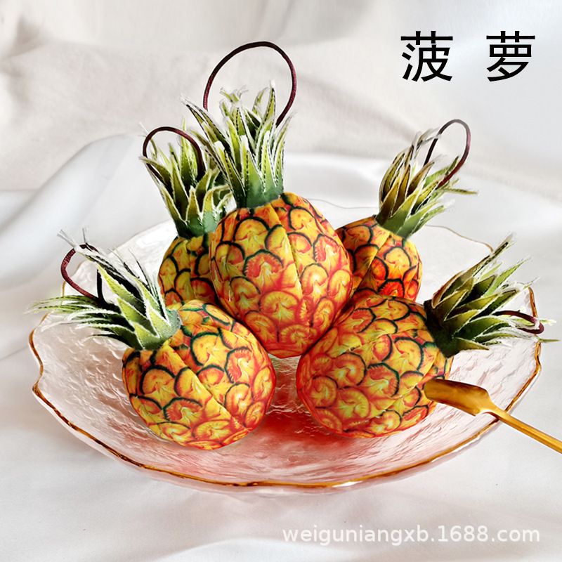 pineapple buns of fruit 과 apricot scavengers 와 midday gift 부터 the original herbivine ve lass.