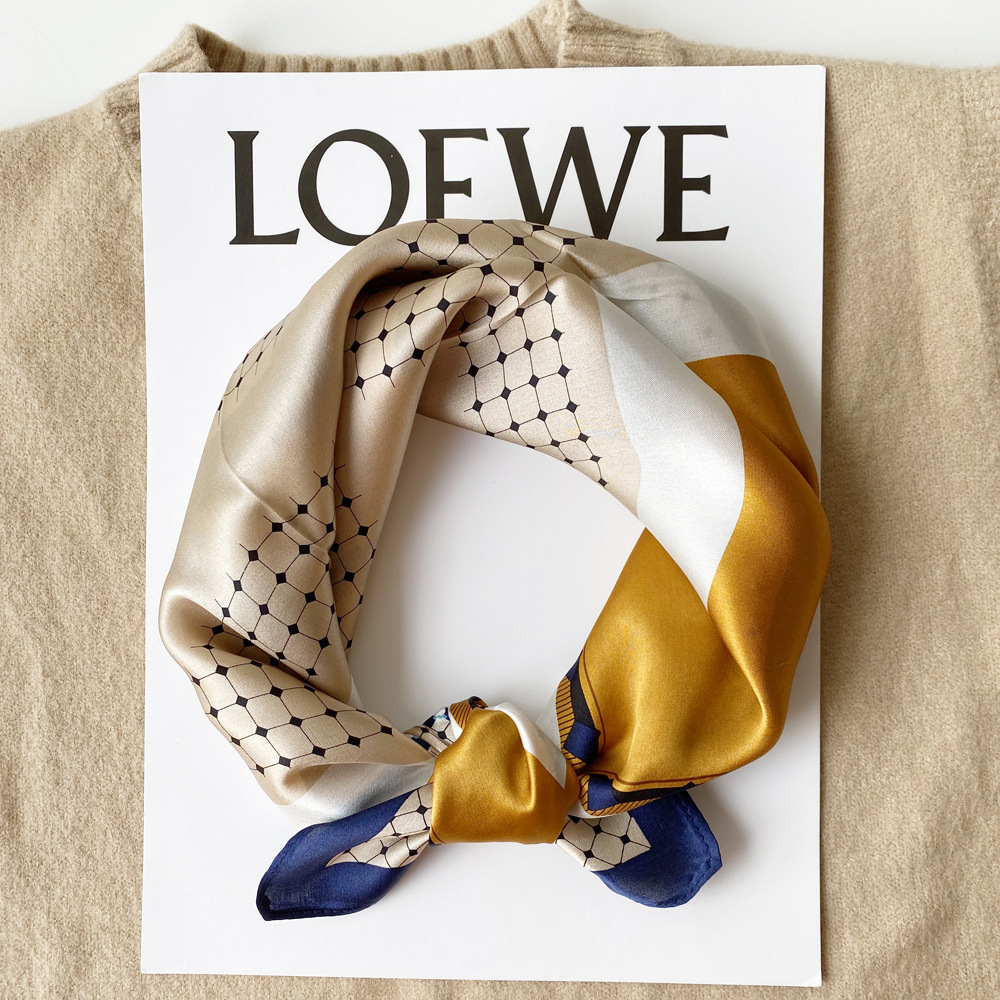 New Korean silk towels, spring and summer.