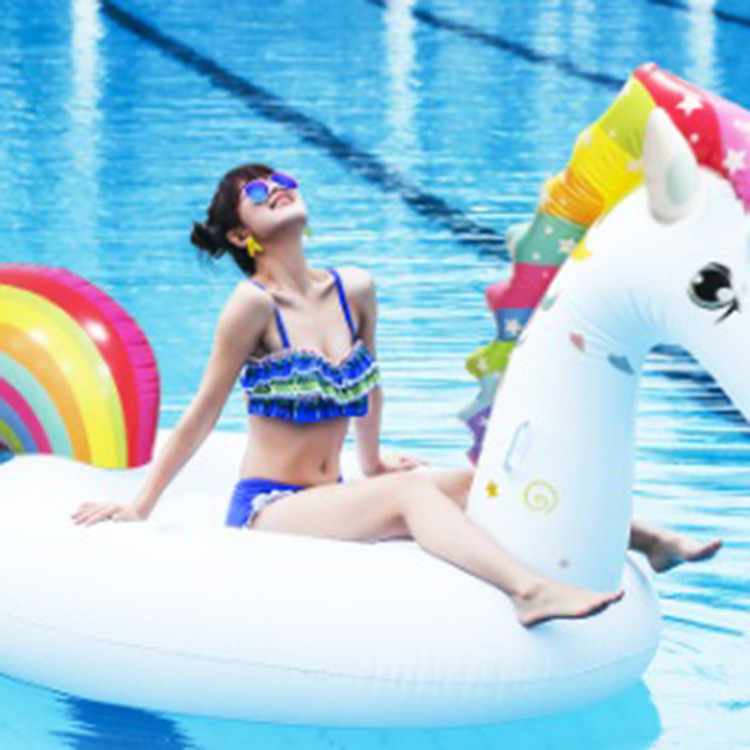 The factory supplies the pvc cartoon stars, the unicorn floats the chair, and it's necessary to play in the summer.