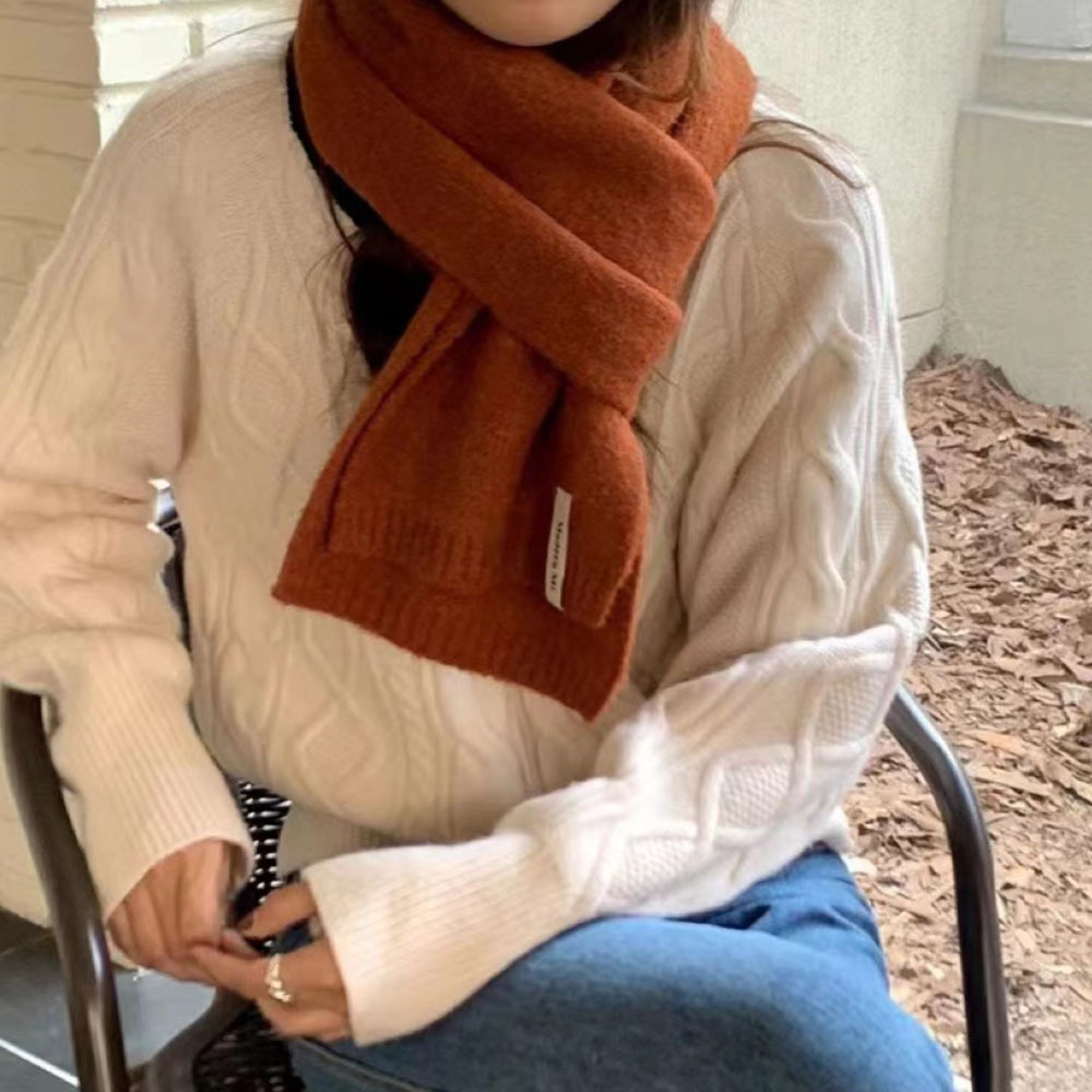 2022 Korean knitted scarf girl Ins is about the same color as a warm and leisure student in winter.