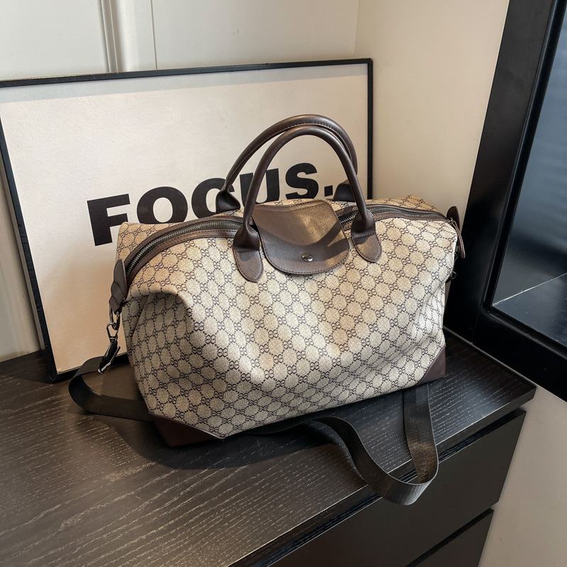 Short-distance bag for men with a large capacity to travel with handbags for handbags and handbags for girls