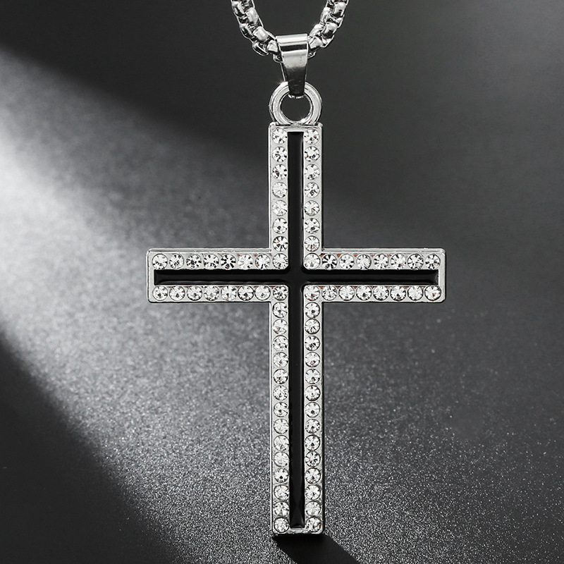 Cross-border bursting, retro-revealed steel chain crosses, hip-hop fashion men's chain.