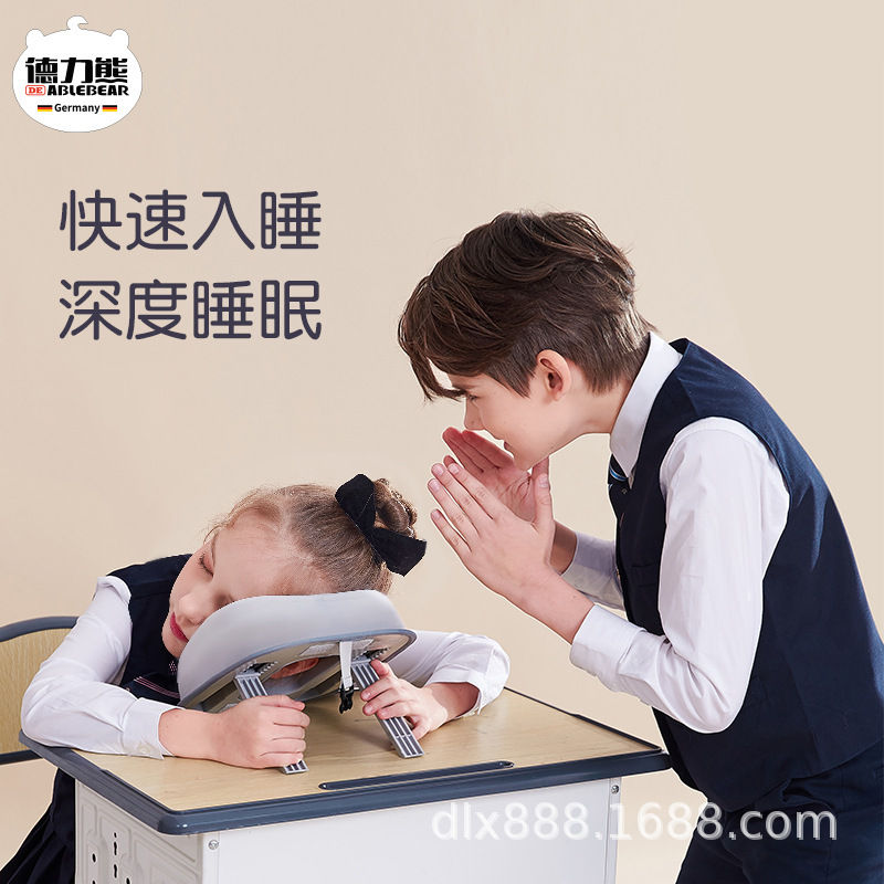 Phòng ngủ gấu với trẻ con trong giờ nghỉ trưa là một cái máy kích thích 6 giường.