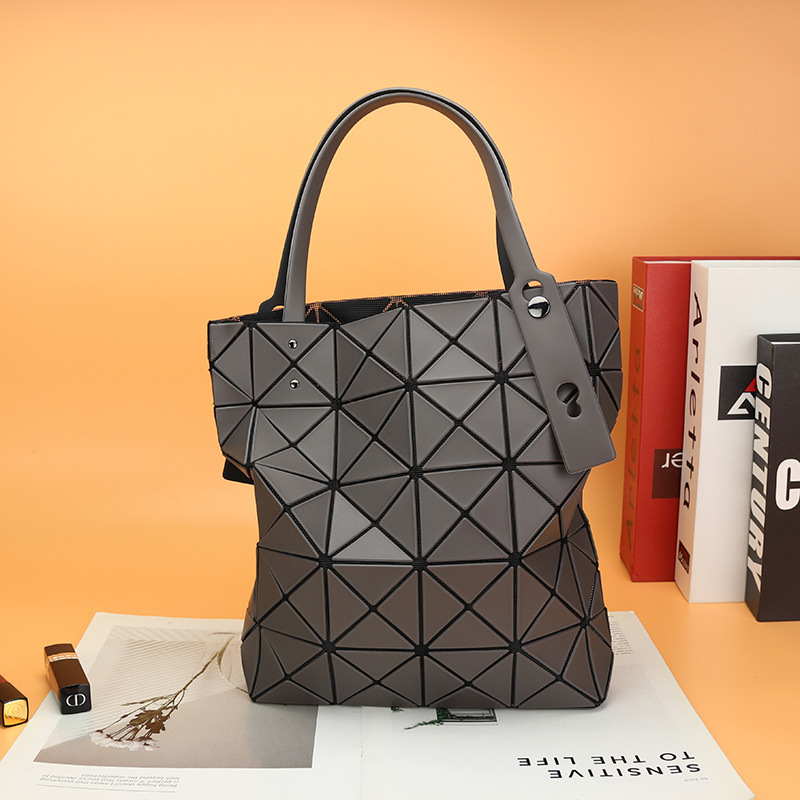 2022 new big box box, geometry bag, large-capacity handbag, Ms. Slim, single-shoulder bag.