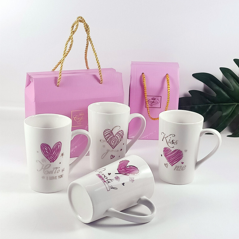 Công cụ vẽ Marker Cup với một ly nước mới để in món quà của chiếc cốc thương mại Logo đến cửa hàng vàng Toon Cup.
