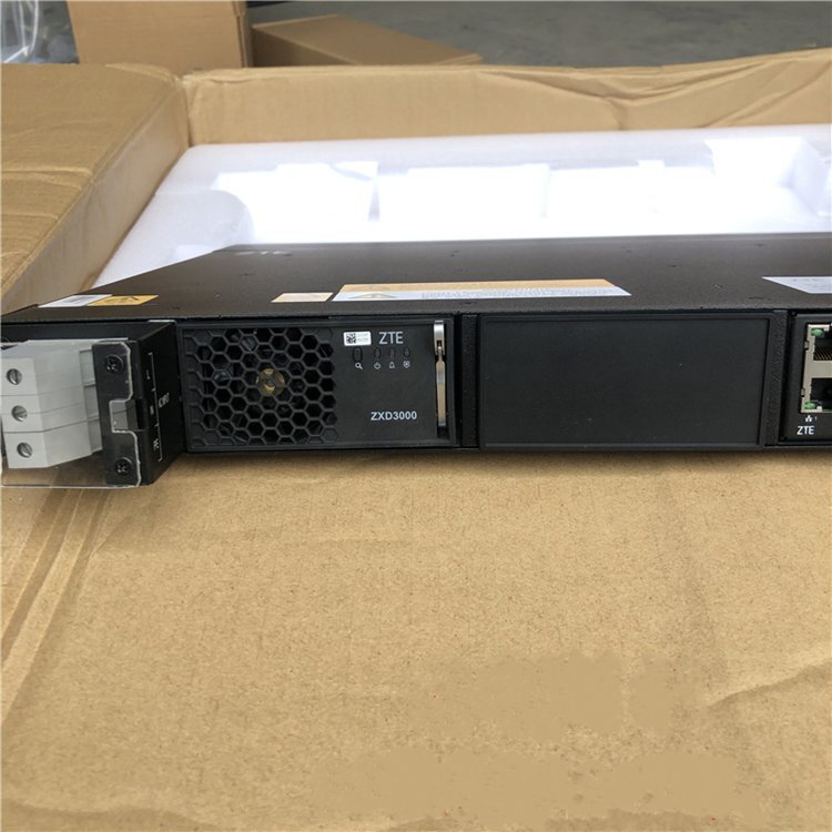 ZXDU68 B101 V6.0 nguồn điện nhúng 48V100A Công cụ chuyển đổi HF