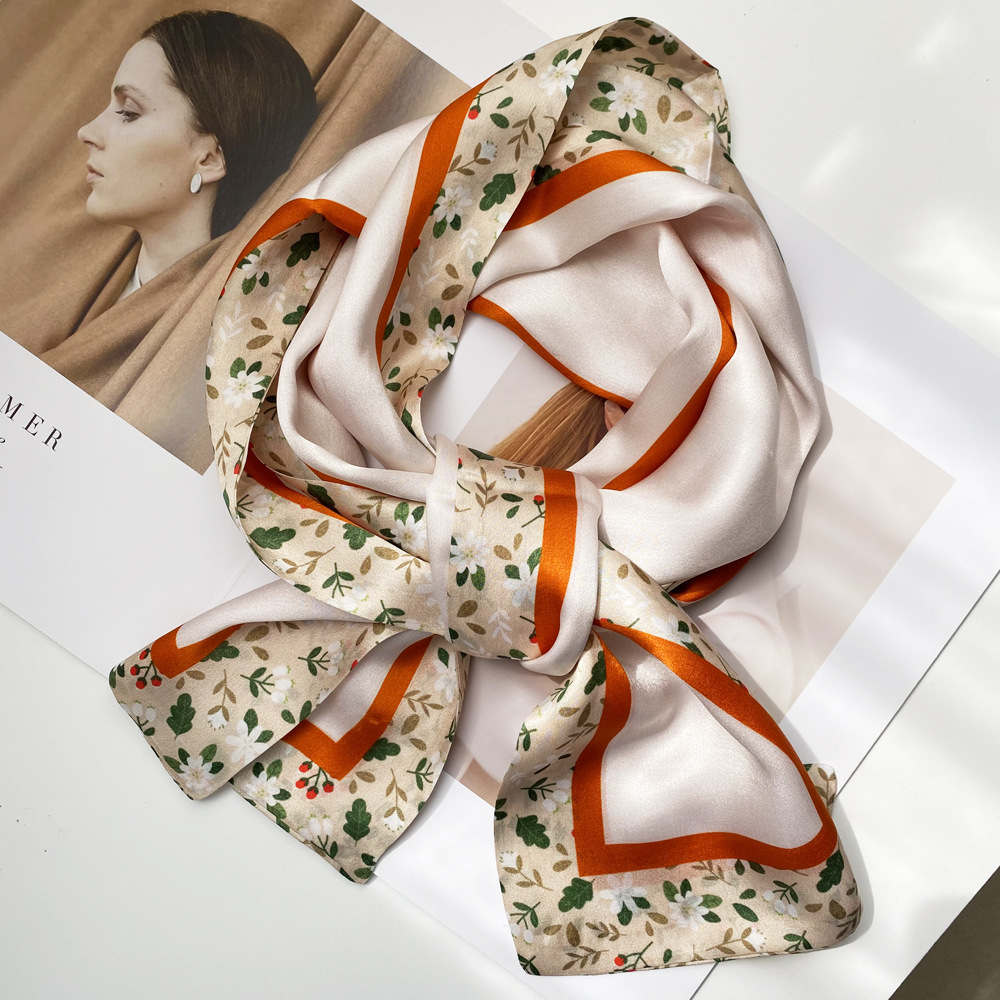 Spring and autumn new, fresh, fresh silk towels.