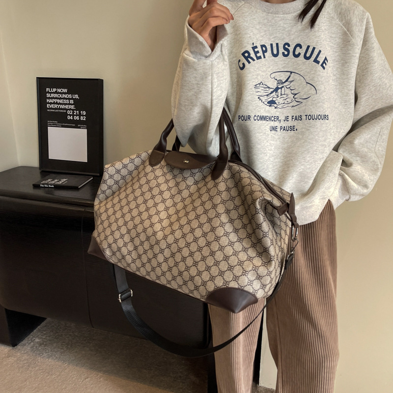 Short-distance bag for men with a large capacity to travel with handbags for handbags and handbags for girls